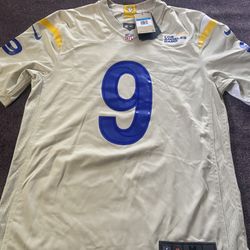 NWT Men’s Rams Jersey Medium