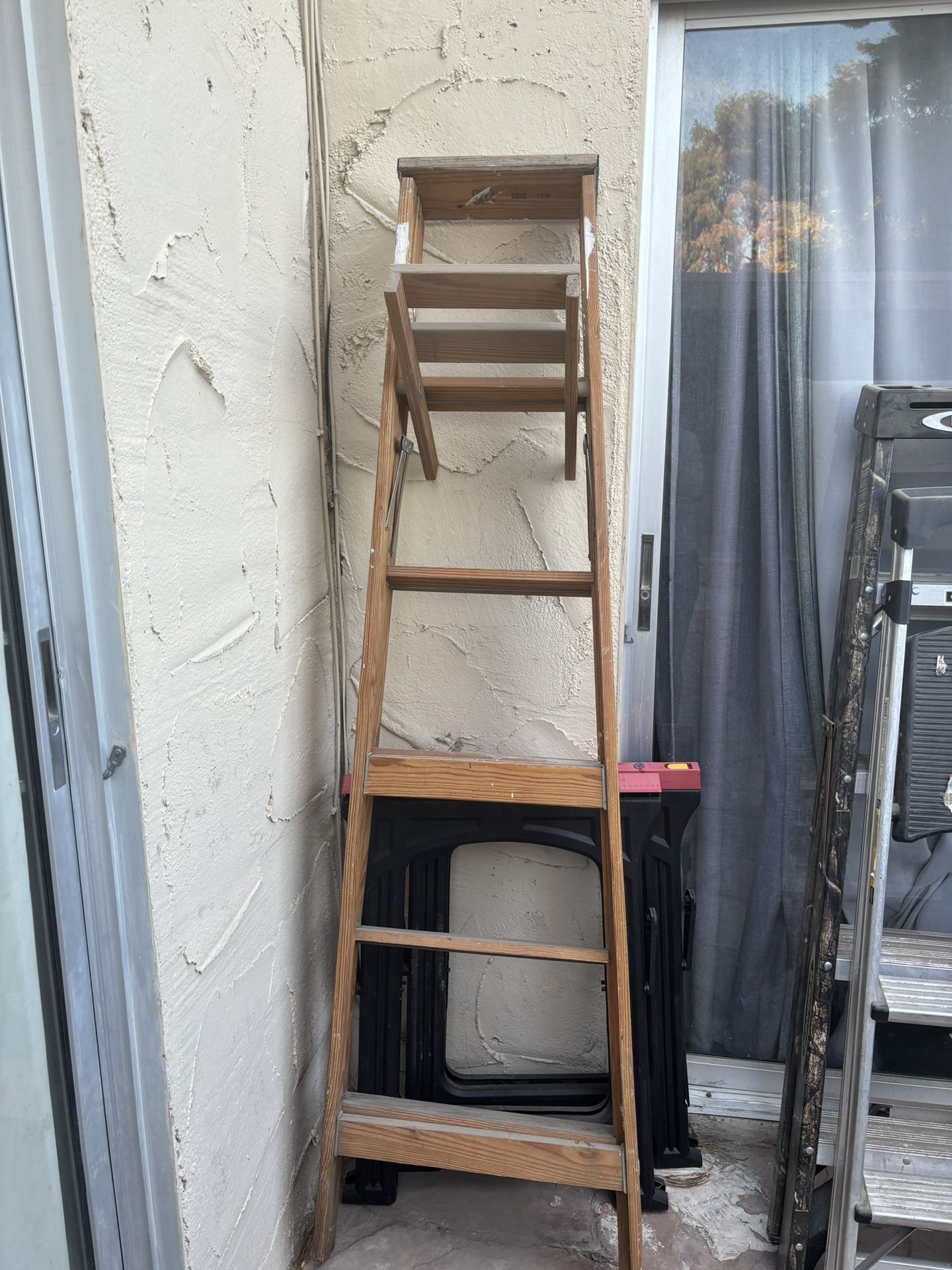 Ladder 6ft Tall