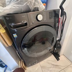 LG Washer And Dryer Electric 