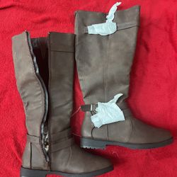 Brand New Women Boots Size 6.5