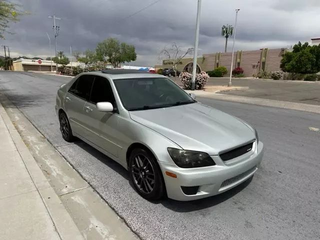 2001 Lexus IS