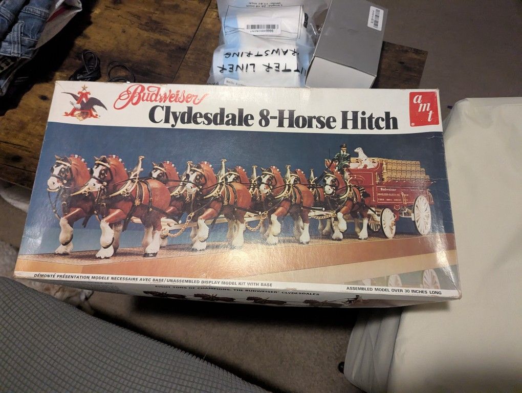 Vintage Budweiser Clydesdale 8-Horse Hitch model kit
