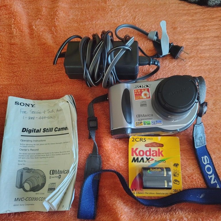 Sony digital still camera CD Maciva