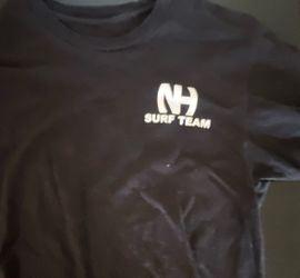 Small nh surf team shirt