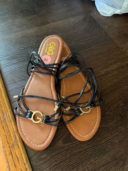 Flat sandal