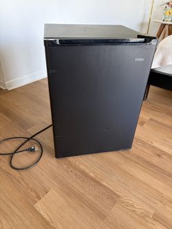 Haier Mini Fridge