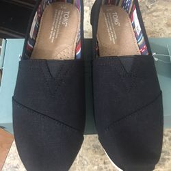 Toms De Mujer Size 8 Color Negro New Never Used 