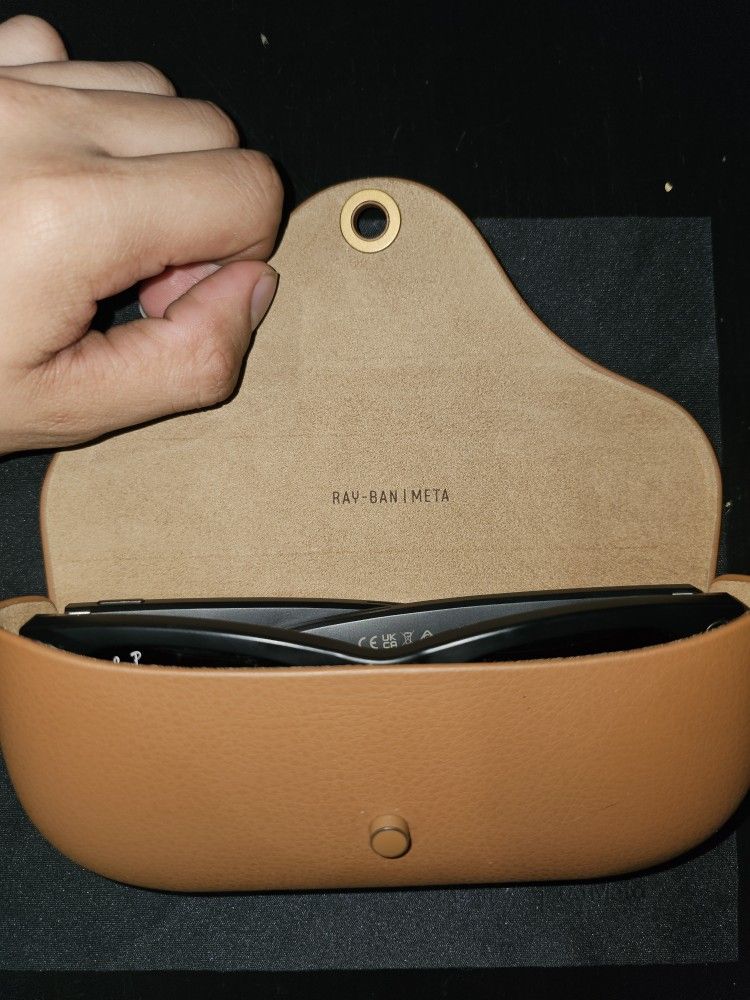 Ray ban Meta Wayfarer AI Glasses Gen 1. Pick Up Only