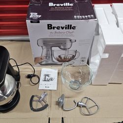 LIKE NEW:Breville BEM825BTR The Bakery Chef Stand Mixer 550W 5Qt Black 