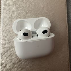 AirPods 3rd Gen & Case