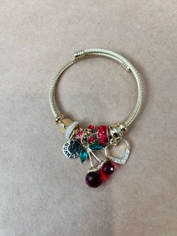 Charm bracelet