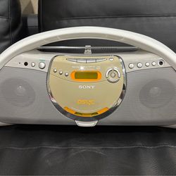 SONY ZS-YN7 CD Boombox AM/FM Stereo Portable Mega Bass