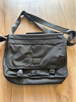 TUMI Ballistic Nylon Messenger Bag Laptop Briefcase Black Shoulder Bag
