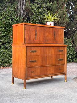 MCM Vintage 1960s Mid Century Modern 5-Drawer Tall Walnut Dresser Chest