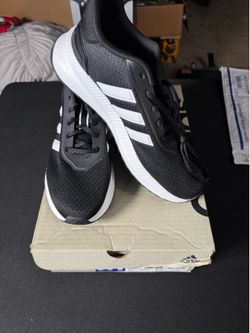 Mens running shoes