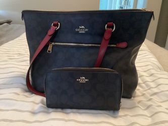 Like new Coach purse and wallet