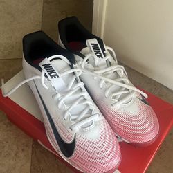Nike red white football cleats size 9