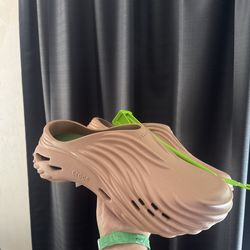 Brand new men’s crocs size 11