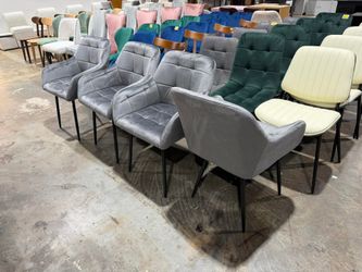 Set Of 4 Velvet Dining Chairs, Modern Tufted Accent Chairs with Armrests & Black Metal Legs, Gray