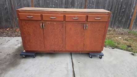 Free garage/work shop cabinet