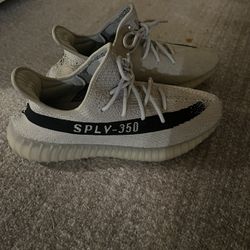 Yeezy Boost 350 V2 