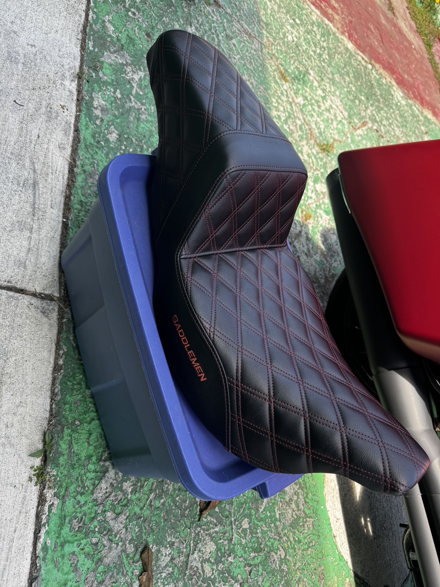 Saddlemen Seat