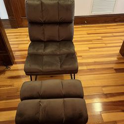 Brown Chair With Ottoman