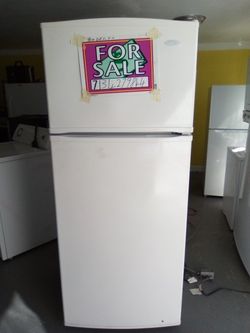 Whirlpool Top And Bottom Refrigerator 