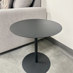 High-end 16” Round Side Table - Black