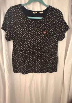 Levi’s Women’s T-Shirt