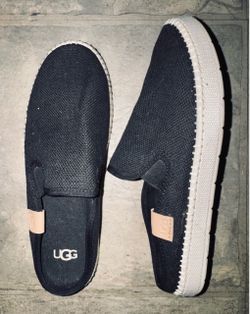 UGG Delu Slide