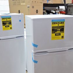 Avanti 7.3 cubic fridge and Freezer