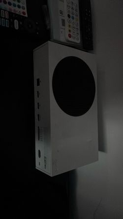 xbox series s with power cord and hdmi cord not firm on price