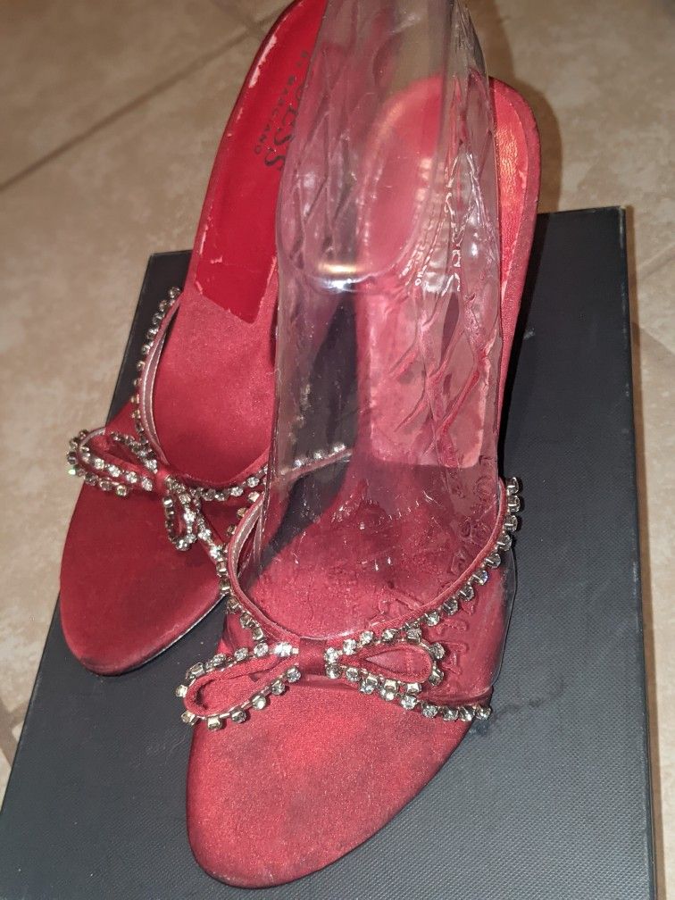 Red Heels Guess By Marciano