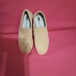 DR SCHOLLS