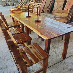 DINING TABLE /  COMEDORES