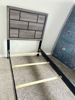 2 Twin Bed Frames