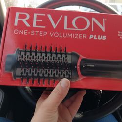 One step Volumizer plus 