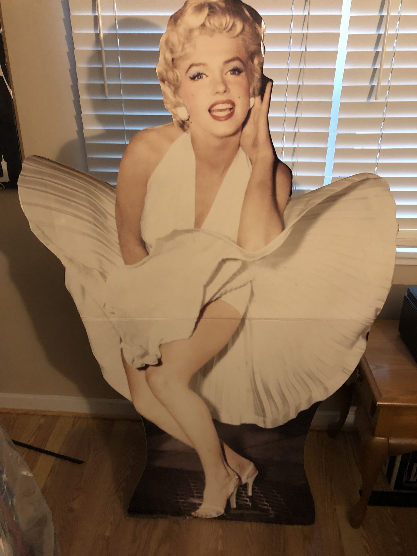 Marilyn Monroe Cardboard Cut Out
