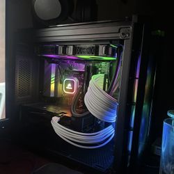 Using Pc Gaming (With Cosair Mouse, Keyboard)