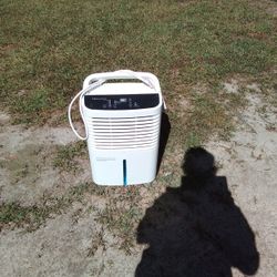 Dehumidifier 