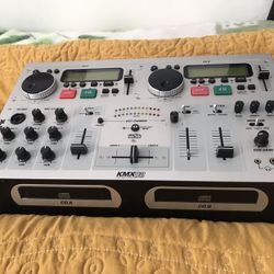 Numark KMX02 Professional Karaoke Mixing Station 
