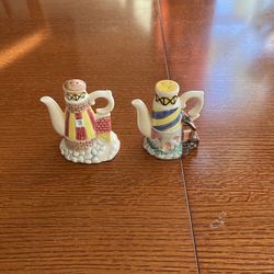 Thomas Kinkade House Salt & Paper Shakes