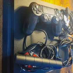 Playstation 4 Slim ( PS4 )