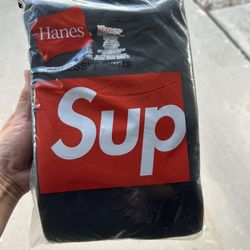 Supreme Black Tagless Hanes Tee Size XL 3-Pack