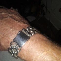116.5 Gram.925... 9 In Long.big. Bracelet.