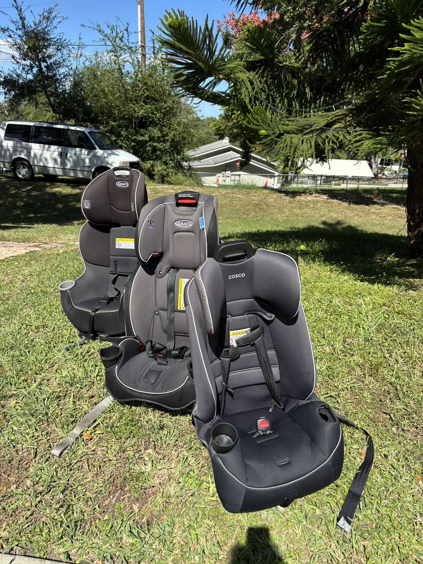 Car seat(choose any for 20$ each)