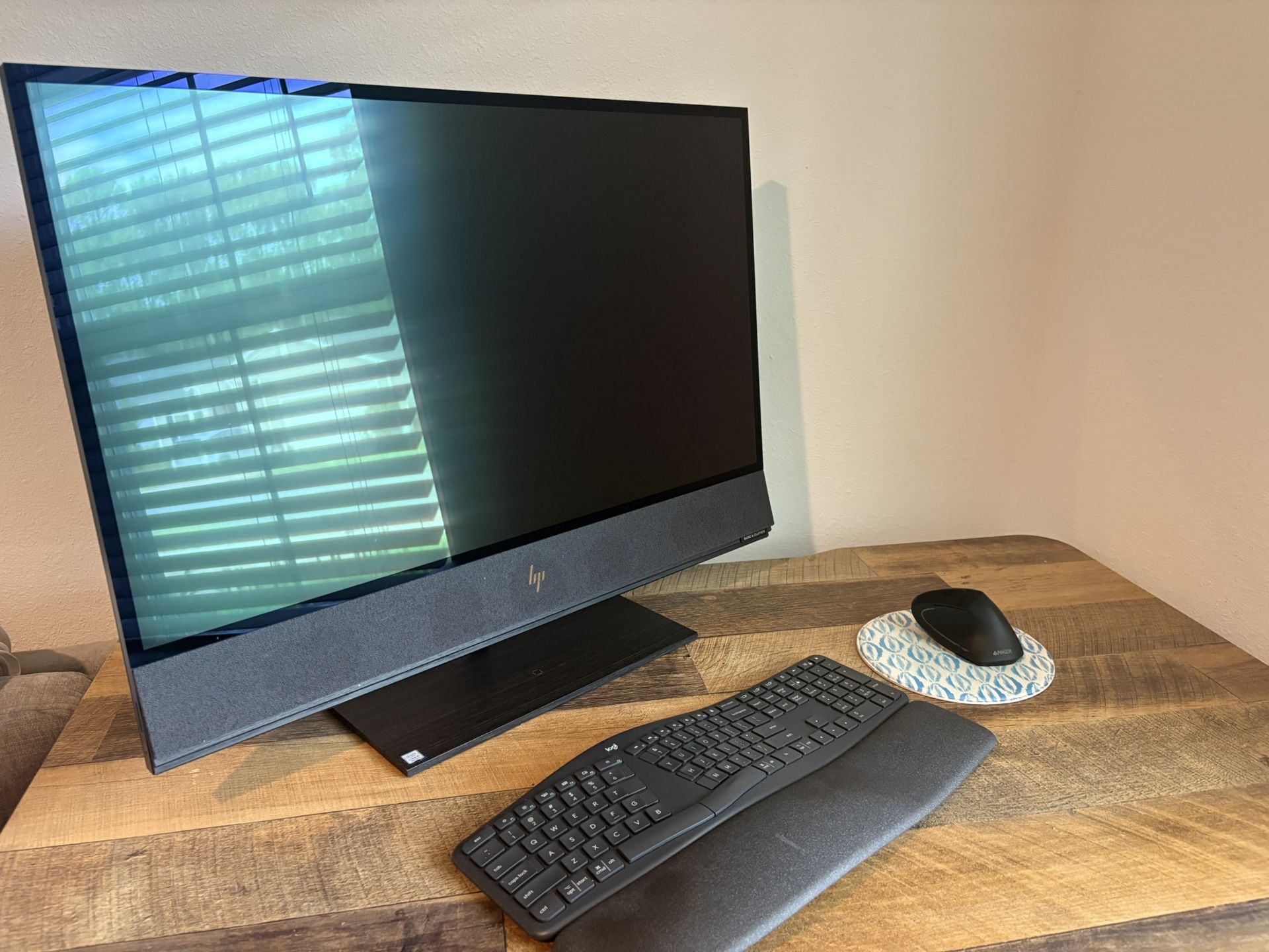 HP 32 in All in One Desktop