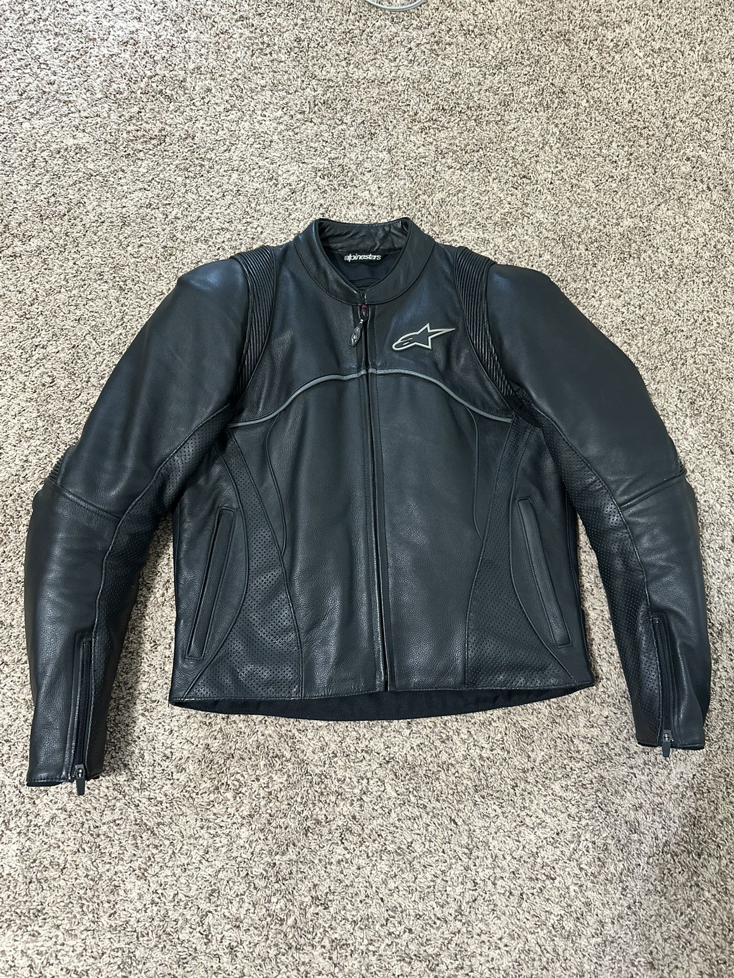 Alpinestars Leather Motorcycle Jacket – Size M, Excellent Condition