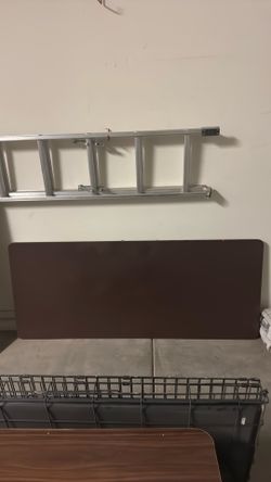 Foldable wooden table